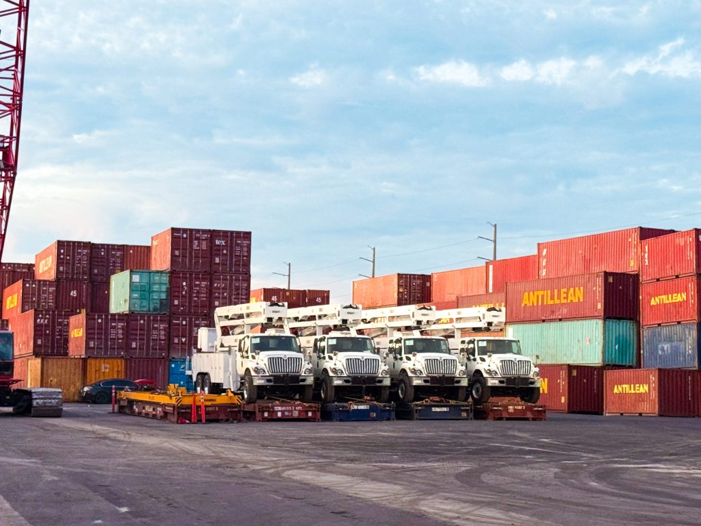 Break bulk cargo handling for oversized and non-containerized freight shipments.